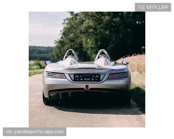 勒布朗冻龄也藏不住了，豪车背后这生活细节真没谁撑得住